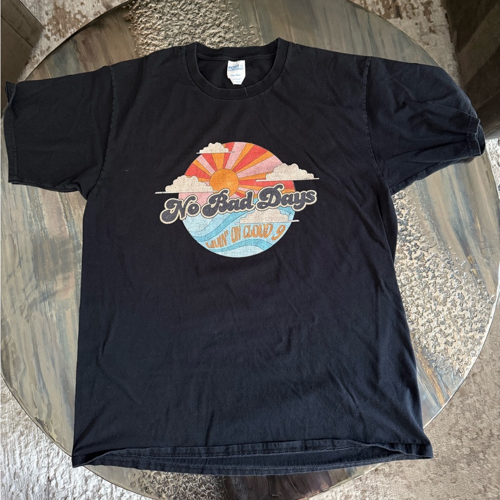 No Bad Days Livin’ On Cloud 9 tee shirt size large unisex